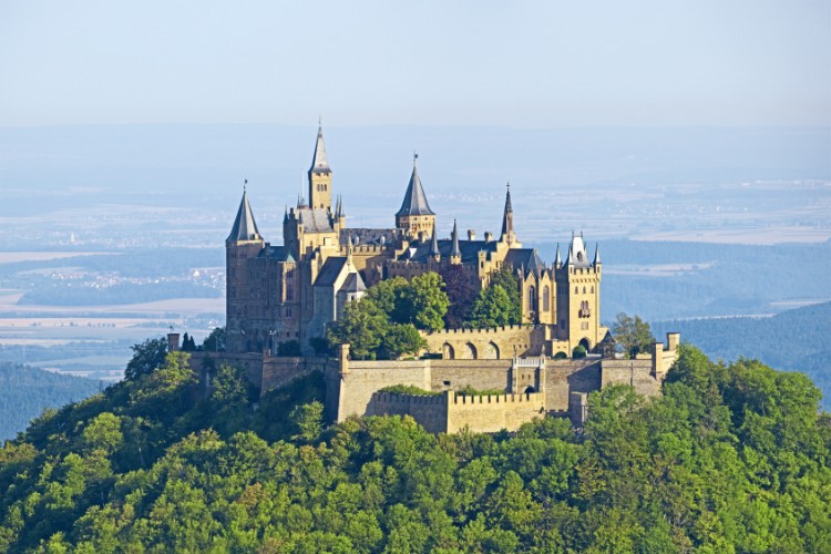ホーエンツォレルン城Burg Hohenzollern（ドイツ・バーデン・ビュルテンベルク州・ヘッヒンゲン）