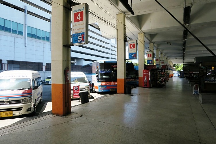 チャチュンサオのバスターミナル